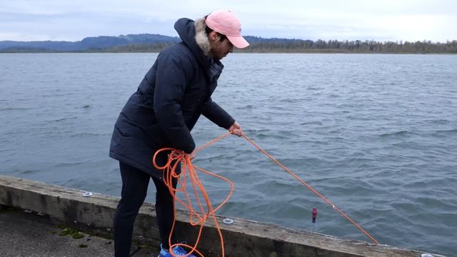 iPhone 12 vs 11 DEEP Water Test! 18 FT Rating Legit? смотреть онлайн