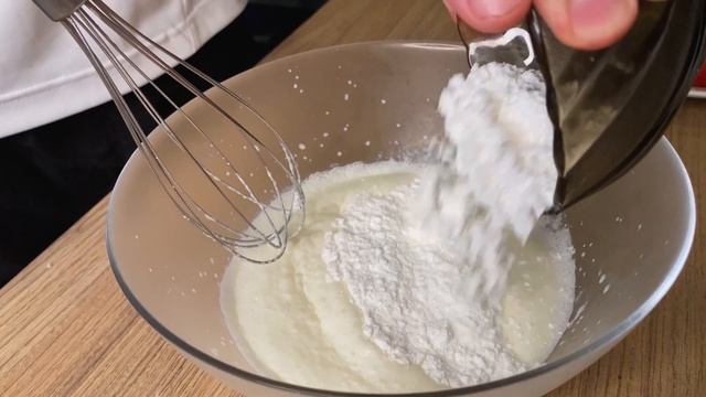 Бисквитный торт с клубникой | Крем из творожного сыра и сливок