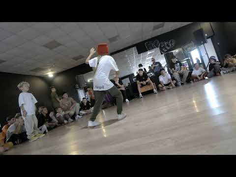 Брейкданс батл ↔ Дети до 9 лет ↔ Easy Fill vs Wild Angel ↔ 1'8 ↔ WHO IS WIN #whoiswin #bmvideo смотреть онлайн