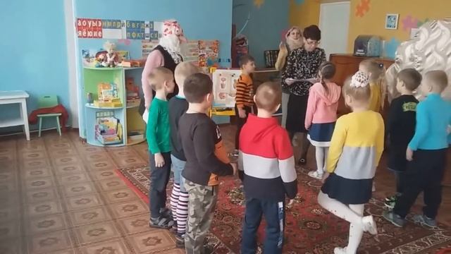 Квест-игра "В поисках потерянных сказок" в подготовительной группе "Буратино", 2021г. смотреть онлайн