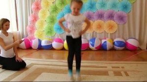 Как научить ребенка прыгать на скакалке
