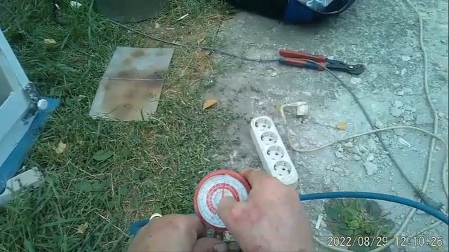 Ремонт холодильника Беко CS 335020 Замена трубки всаса и долгая борьба с влагой смотреть онлайн