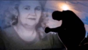 Памяти мамы посвящается от сыновей Мамина сирень