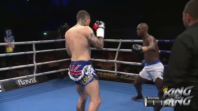 86kg : Israel Adesanya vs Mark Timms