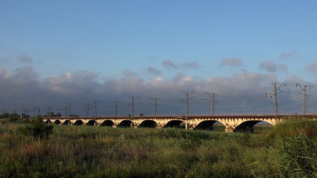 Электровоз ЧС4Т-498 с поездом №311 Новороссийск — Воркута смотреть онлайн