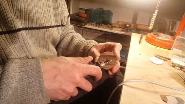 Процесс изготовления двухсторонней иконы в автомобиль смотреть онлайн