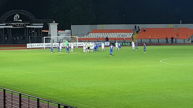 Футбол.Днепр-Ислочь.1/8 кубка Беларуси. смотреть онлайн