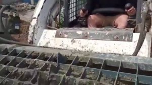 бетоносмесительный ковш, бетономешалка на мини-погрузчик Bobcat в работе КБ-250