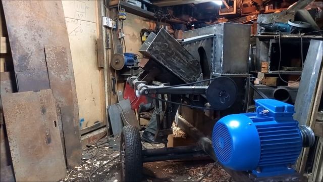 Измельчитель древесины, фанеры, дсп, мдф, пластика. Wood shredder, plywood, chipboard, plastic. смотреть онлайн