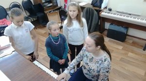 Распевка УЖ КАК ШЛА ЛИСА ПО ТРАВКЕ. Ансамбль ЗАТЕЯ сольное народное пение.