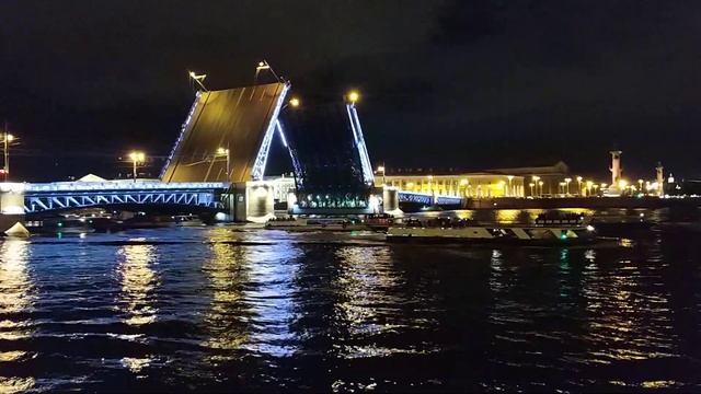 Питер ночью. Развод Мостов под музыку.
