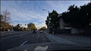 В Калифорнии нынче красота - все красиво. И улицы, и здания, и люди тоже