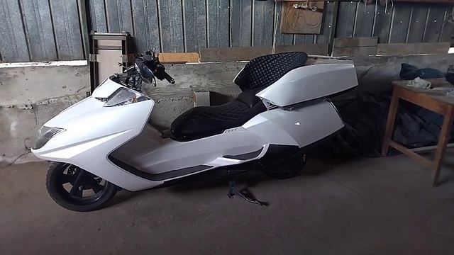 Мини Голда или Ямаха Максам уезжает новому владельцу. смотреть онлайн