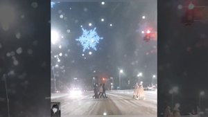 песню Елены Ваенга  Снег поет молодая певица Виктория Линченко.