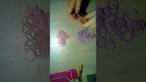Сумочка на рогатке из резинок.