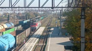 "Встречное движение" Электровоз ВЛ80Т-1949 и Маневровый Тепловоз ЧМЭ3-6085