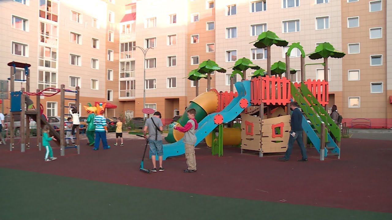 Общественники проверили безопасность детских площадок