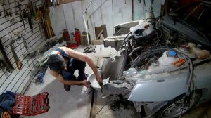 Замена телевизора 2110, рихтовка, подгонка, ремонт заднего крыла. Часть 1