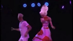 Ведущие Михаил Шаляпин и Елена Лопаткина_Каникулы Любви