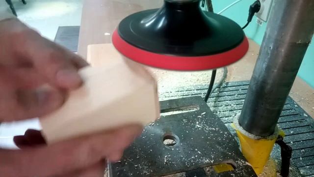 Изготовление струбцины из дерева для склеивания мебельных щитов.
