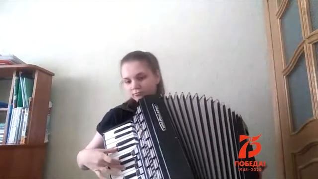 Черенкова Анна – (аккордеон) – М. Блантер «В лесу прифронтовом» смотреть онлайн