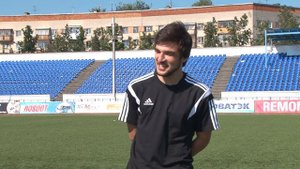 "В центре поля" Георгий Джикия.