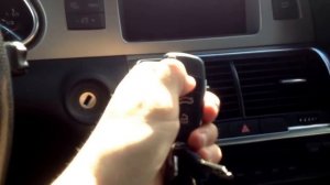 Audi Q7 Блокировка бардачка