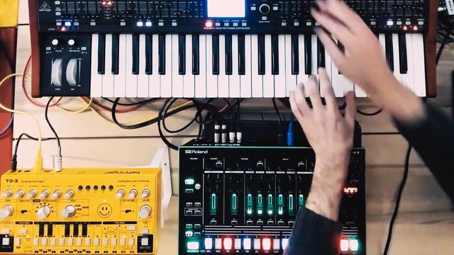 TR8, TD3, Deepmind 12 (Electronic Music) смотреть онлайн