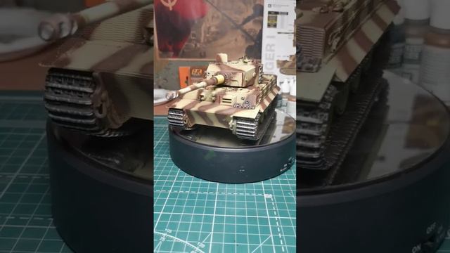 Модель танка Тигр I. Масштаб 1/35.Покрасочные работы.