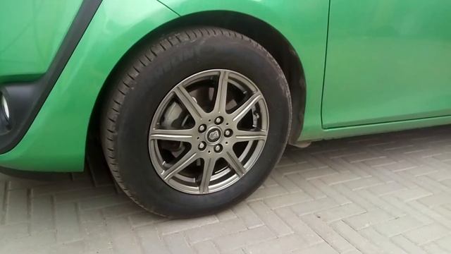 TOYOTA Sienta гибрид 2015 г. ( увеличиваем клиренс ) Дорожный просвет 170м.м. смотреть онлайн