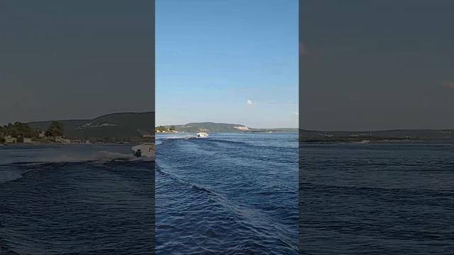 Лодка Радуга-34 с плм Тохатсу 18 смотреть онлайн