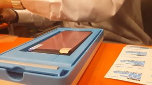 Устройство для наклейки пленки