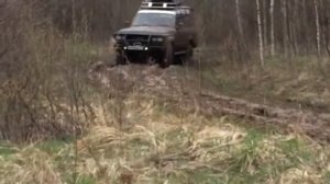 Land cruiser 60 тянет в колею