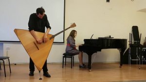 Балалайка контрабас и фортепиано / Елизавета Панченко. От земли до неба