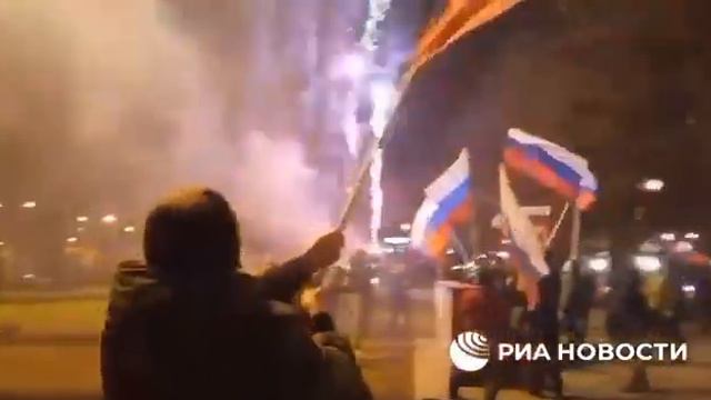 Ситуация в Донецке 21 Февраля 2022! Россия вводит войска в Донецк! Новости Донбаса! смотреть онлайн