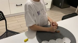 Лепим печенье из Игры в Кальмара из пластилина