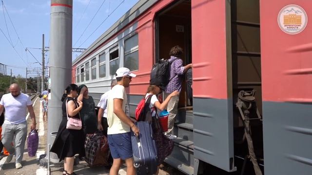 Дополнительная скоростная электричка продолжает курсировать на маршруте Махачкала – Дербент