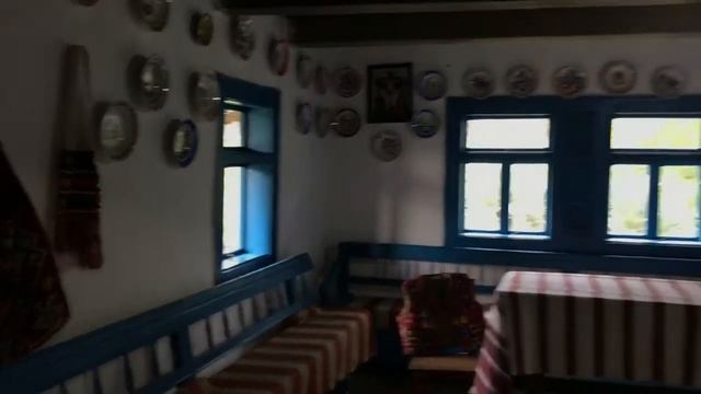 УЖГОРОД! Что посмотреть? Замок, мини-скульптуры и липовая аллея? смотреть онлайн