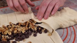 Пирог косичка | Косичка из слоёного теста с шоколадом и орехами | Пирог косичка из слоёного теста