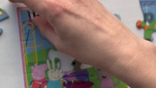 Peppa Pig at the PARK! Build Peppa, George, Suzy Sheep & more friends in colourful JIGSAW PUZZLE смотреть онлайн