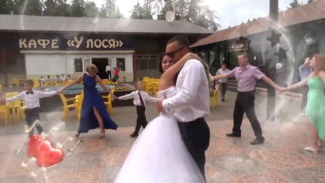 У ЛОСЯ смотреть онлайн