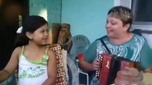 виновата ли я игра на гармошке