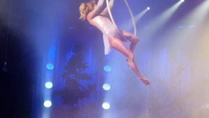 Santa Baby - Lindsey Stirling