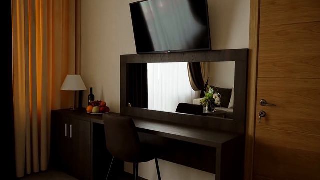 ГК «Золотые пески» . Гостиница "Панорама", номер "Люкс" смотреть онлайн