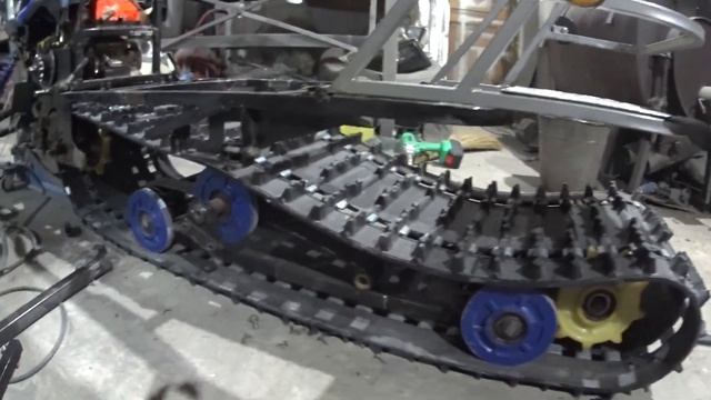 у @izHlama_Alexandr33 в гараже конструирую снегаход динго т125 смотреть онлайн