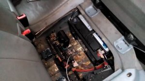 Мерседес W 210 мелкий ремонт выхлопной банки.Mercedes W 210 minor repair of exhaust bank