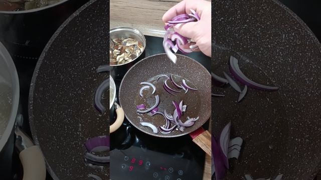 Простой рецепт пасты с сыром и грибами