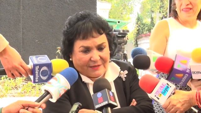 Carmen Salinas: la polemica de Lucia Mendez con Madonna смотреть онлайн