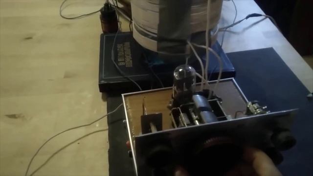 Регенеративный ламповый приемник и большая контурная катушка смотреть онлайн