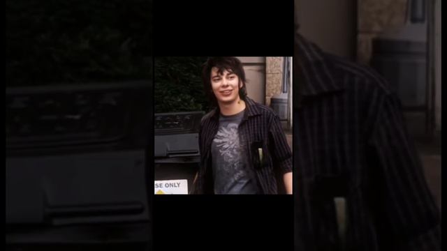 a wee little tinkle 🥸| #rodrick #rodrickheffley #devon #devonbostick #viral #fyp #diaryofawimpykid